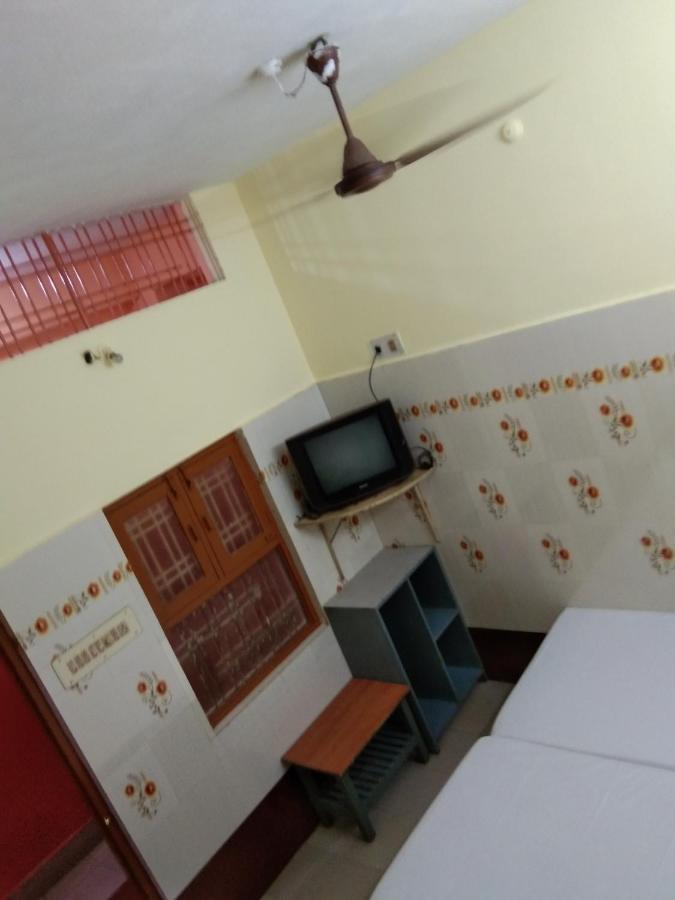 Hotel Sriram Lodge Tirupati Exterior foto