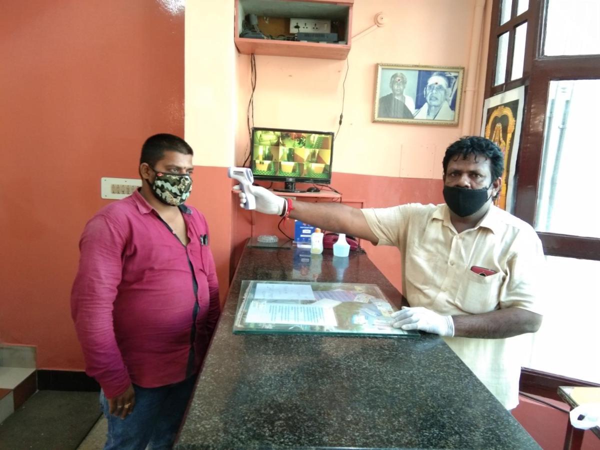 Hotel Sriram Lodge Tirupati Exterior foto
